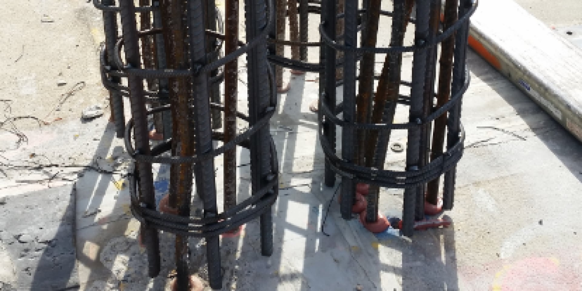 Formwork and starter bars glued with Hilti HIT-RE 500