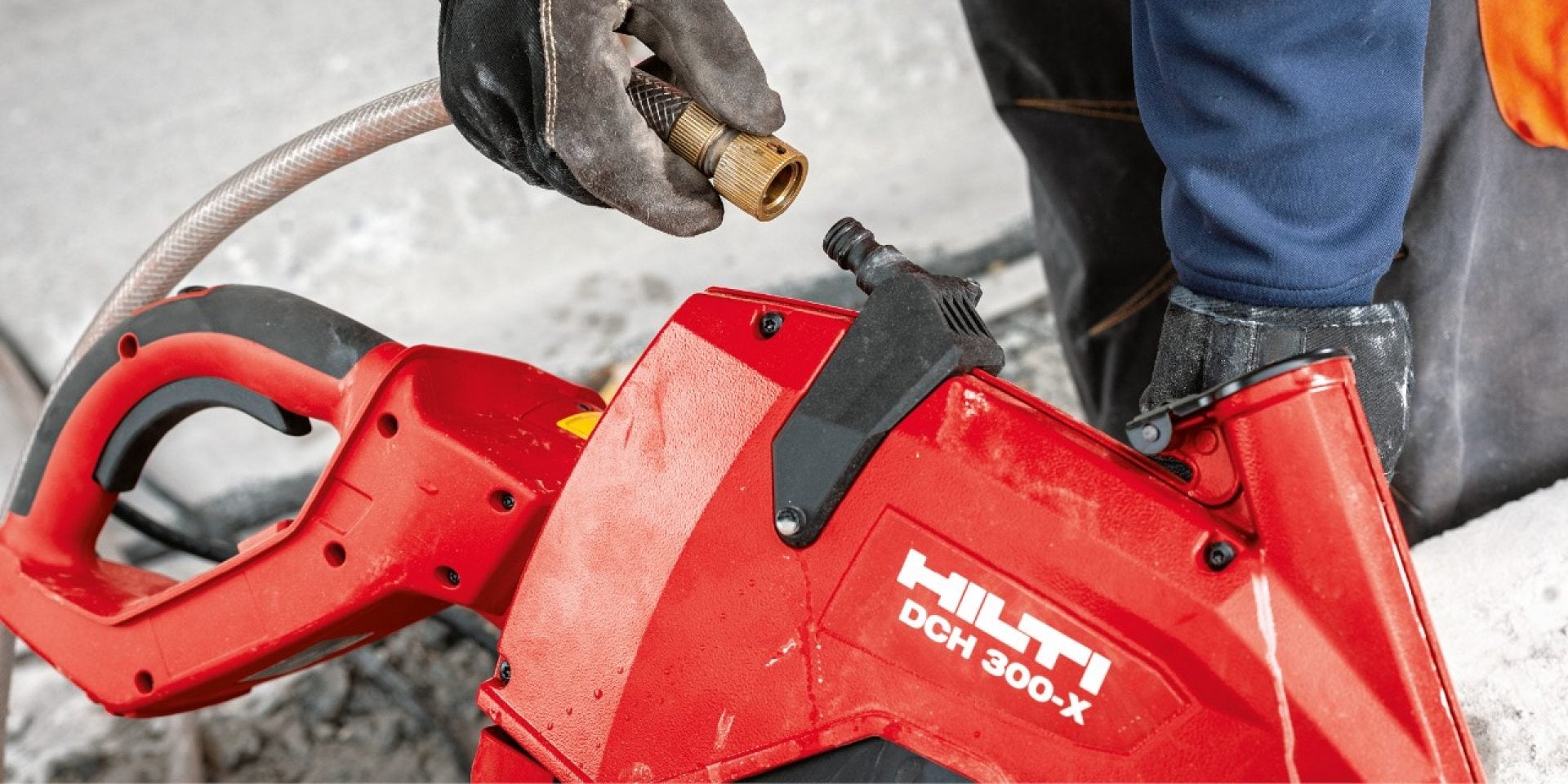 Wet concrete cutting