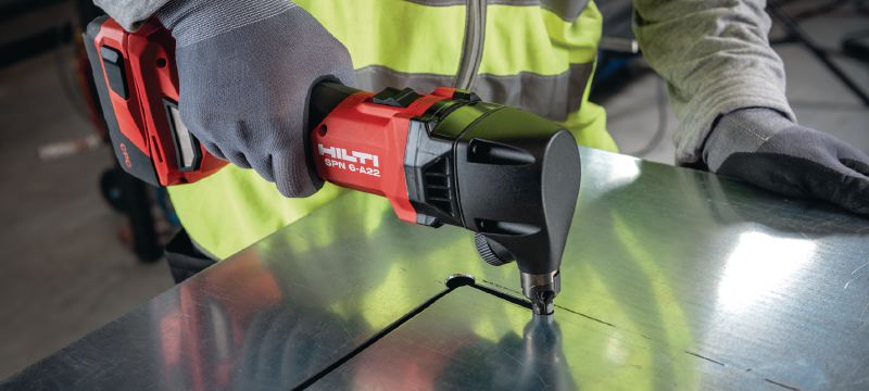 SPN 6-A22 Cordless nibbler Agile and versatile cordless nibbler for freeform cuts in virtually any corrugated and trapezoidal metal sheeting, as well as C, L and U profiles up to 2.0 mm (14 Gauge) thickness Applications 1