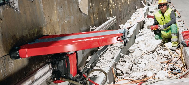 SPX MCS Equidist wall saw blade (60H: fits on Hilti and Husqvarna®) Ultimate wall saw blade (15 kW) for high speed and a long lifetime in reinforced concrete (60H arbor) Applications 1