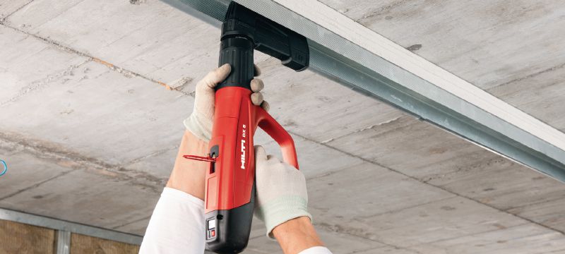 X-U MX steel/masonry nails (collated) High-performance collated nails for fastening to concrete and steel using powder-actuated tools Applications 1