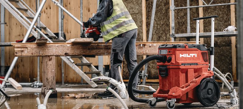 VC 40H-X H-Class dust extractor Powerful dust extractor with large container and push-bar for connection with power tools and jobsite clean ups (wet & dry), 30l tank Applications 1