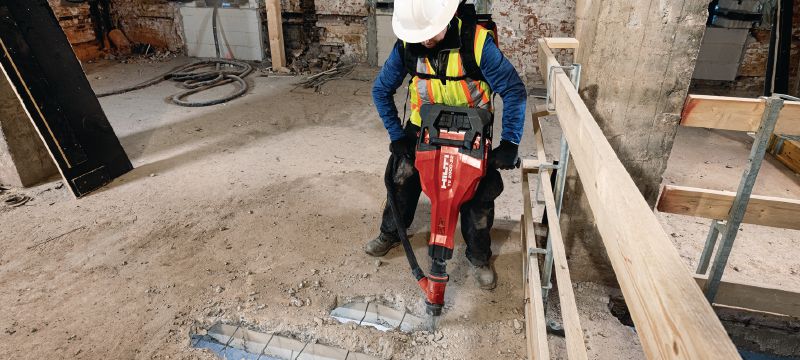 TE 2000-22 Cordless jackhammer Powerful and light battery-powered breaker for concrete and other demolition work (Nuron battery platform) Applications 1