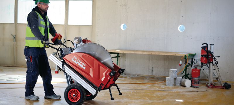 SPX LCS Equidist wall saw blade (60HY: fits on Hilti, Husqvarna®, Tyrolit®) Ultimate wall saw blade (5-10 kW) for high-speed cutting and a longer lifetime in reinforced concrete (60HY arbor fits on Hilti, Husqvarna®, Tyrolit® wall saws) Applications 1