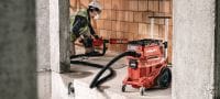 VC 40H-X H-Class dust extractor Powerful dust extractor with large container and push-bar for connection with power tools and jobsite clean ups (wet & dry), 30l tank Applications 1