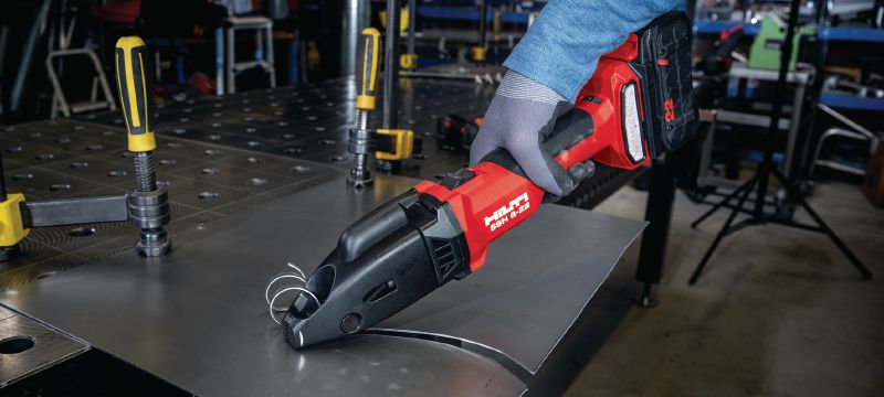 SSH 6-22 Cordless shears High-capacity cordless double-cut shear for fast cuts in sheet metal, profiles and HVAC duct up to 2.5 mm│12 Gauge (Nuron battery platform) Applications 1